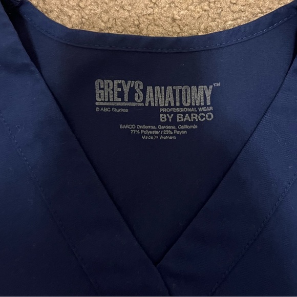 Grey’s Anatomy Scrub Set - Picture 3 of 7